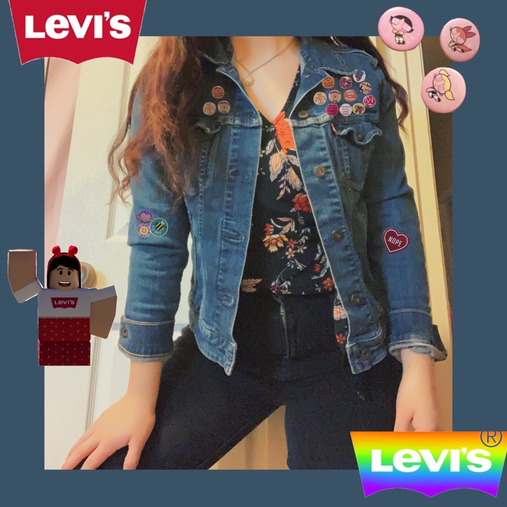 Levi’s Denim Jacket 💙🦋🖤